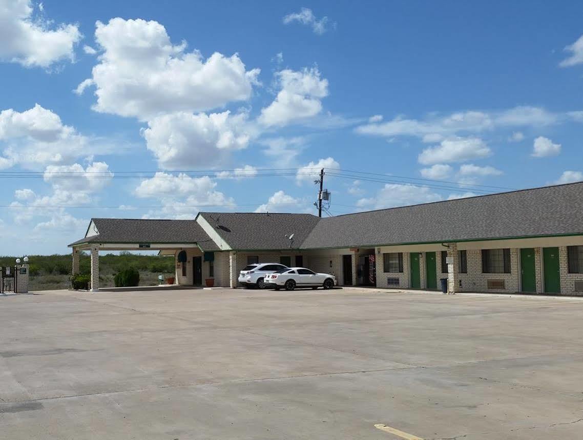 Garden Inn & Suites Hebbronville Kültér fotó